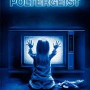 Qui a réalisé le film Poltergeist ?